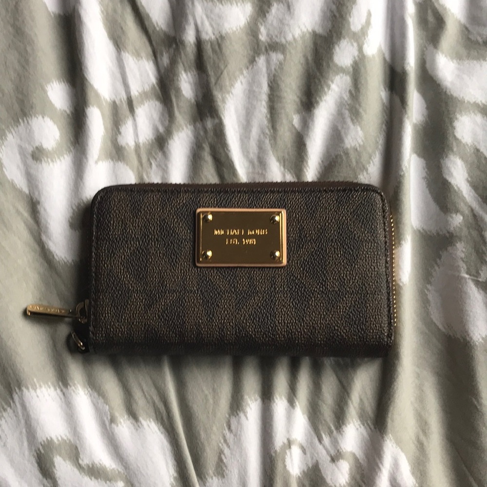 Michael Kors wallet